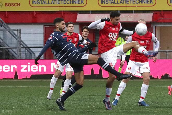 在不懈努力 在不懈努力